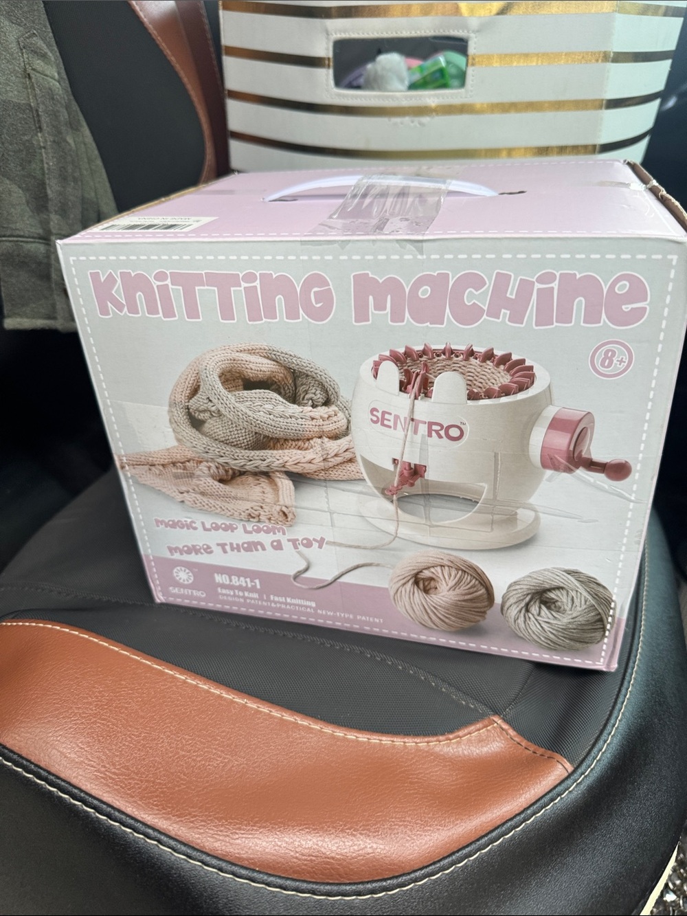 entro Pink and White Knitting Machine Loop Loom